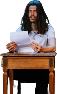 Un acteur lit son texte